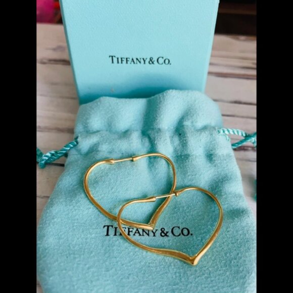 TIFFANY & CO. Yellow Gold Earrings - Picture 2 of 11